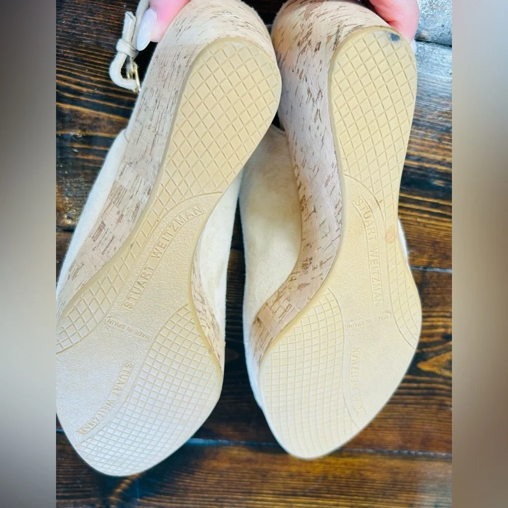 Stuart Weitzman tan suede wedge size 10 - Picture 6 of 6